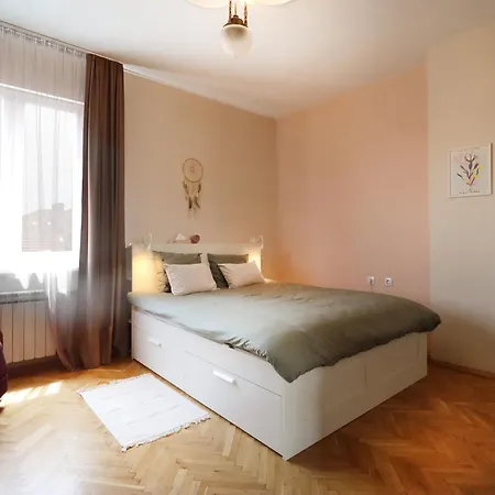 Apartment Spacious And Vintage - Modern